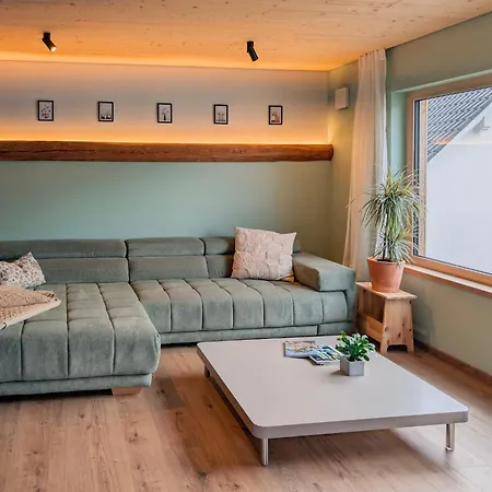 'ginkgo' Mit Verwunschenem Garten & Privater Sauna Appartement Hofheim in Unterfranken