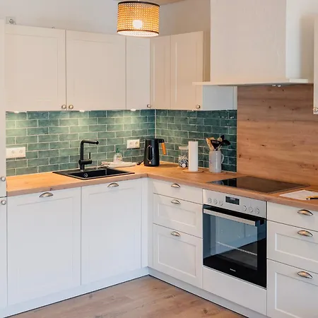 'ginkgo' Mit Verwunschenem Garten & Privater Sauna Appartement